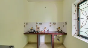 SPOT ON by OYO SR Dream Home - Image 4