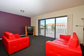 Cosmopolitan Apartments - Image 5