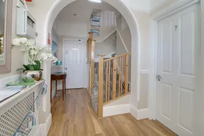 WAVERLEY GUEST HOUSE - Image 2