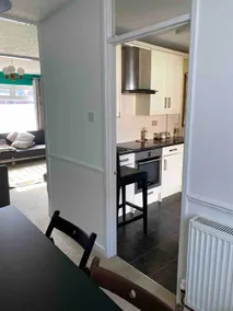 City Living | Swane House- long stay available - Image 4