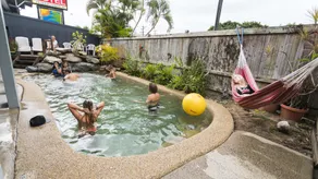 Castaways Backpackers Cairns - Image 2