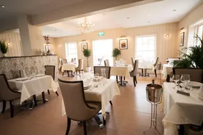 East Walls Hotel - Image 2