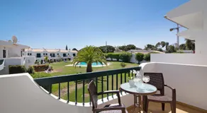 Villa con piscina, griglia e terrazza | Vista sul giardino | Ideale per lavorare da remoto - Image 3