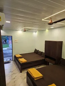 Green wood Vilas - Image 2