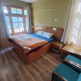 Hotel castle view - Image 5