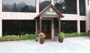 HYDERS PARK - THE LUXURY HOTEL - Image 4