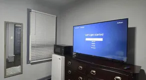 Lovely room in Gresham park- tv, queen size - Image 4