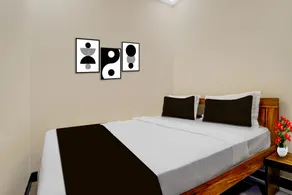 SS Tourist Home - Image 5