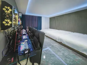Cat's Tree Esports Hotel - Image 2