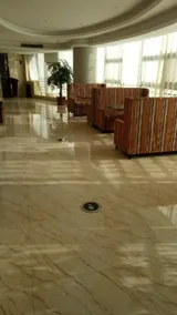 Yangzhong Zhonghai Hotel - Image 4