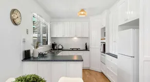 Bonnyvale Beach Shack- Pet friendly, walk to the beach! - Image 5
