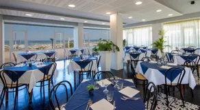 Hotel President's - Image 2