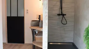 Loft rénové avec piscine privée et spa - Havre de paix en Auvergne - Image 4