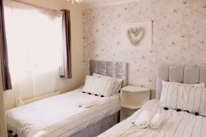 2 Bedroom Flat near Heathrow airport - Image 5