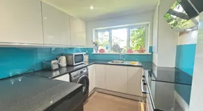 A Nice 2BR Fully Furnished with Parking 2BRFN LP - Image 4