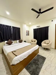 HOTEL SMBHAVI BANQUET HALL - Image 2