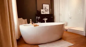 DEUXHOMMES Boutique B&B Massage&Spa - Image 2