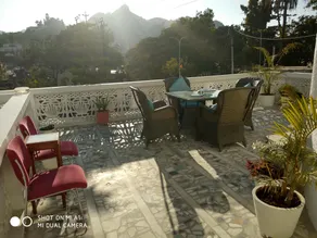 Hotel Lake Inn - Image 5