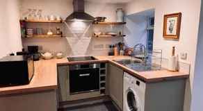 Henllys Cottage - Image 3