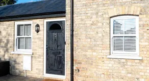 Town Centre - Free Parking - Sleeps 5 - Image 4