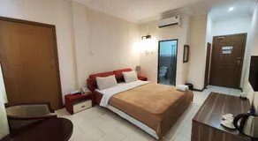 Golden Village Hotel - Image 2