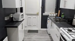 FM Homes & Apartments 3 Bedroom House Motherwell - Image 5