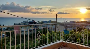 Sunset Apartments - Image 3