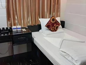 New hoover hostel - Image 2