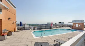 Silver Spring DC Metro 2BR Rooftop Gym LuxePad - Image 5