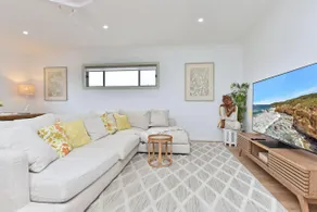 Finns at Caves Beach Resort - Image 2
