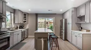 Newly rebuilt ultra clean designer home - Image 2