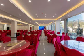 One Hotel - Image 3