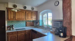 Spacious Family Home Near the Sea - Image 5