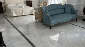 Luxury suite on the square - Image 5