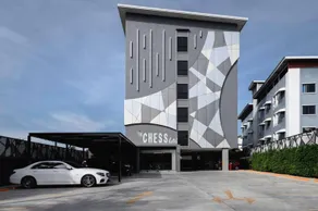 The chess hotel - Image 5