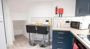 Modern 3B Home, ideal For Families and Contrators! - Image 5