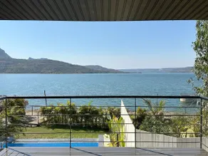 Lakefront Loft 2 with Private Pool by Tranquil Stays - Image 4
