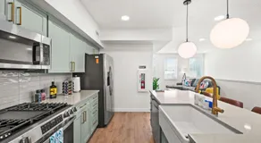 Boho Vibe Townhome King Bed Garage SLC - Image 5