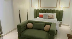 Premium Studio Apartment Zameen Aurum Gulberg - Image 5