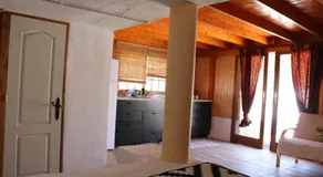 Half wooden rural apartment - Image 3