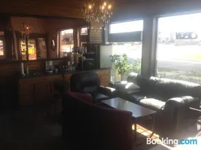 Airport Inn - Image 5