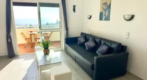 Ferienwohnung „Les 3 Dauphins“ mit Pool und Meerblick - Image 2