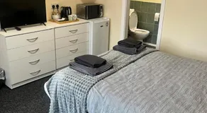 Rugby House - Image 3