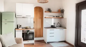 Stellas Village House - Image 3