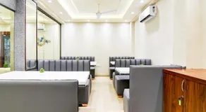 Super Townhouse Kaikhali Near Airport - Image 2