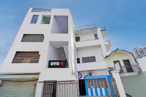 OYO Flagship Hotel Surya - Image 4