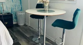Cozy Studio 10 minutes from Siesta Key -perfect for couples - Image 2