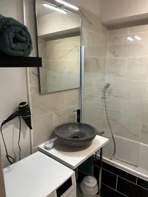 Apartamento-Casa de banho privativa com banheira - Image 2