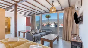 Chambre chez l'habitant avec terrasse, sauna et jardin | Vue mer | Idéale pour le télétravail - Image 2