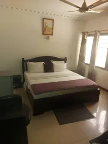 LaRosa Executive Guest House - Image 2